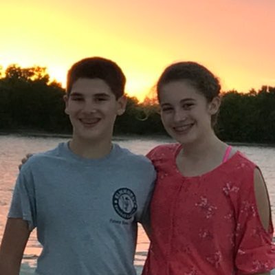 Profile Picture of Flor Loya-Costabile (@fdcloya) on Twitter