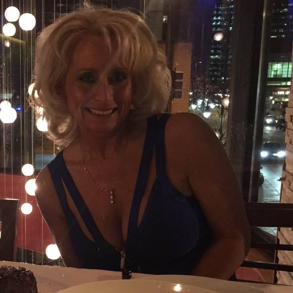 Profile Picture of Tracy Drath (@dtdrath) on Poshmark
