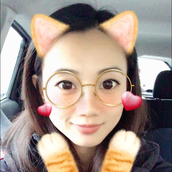 Profile Picture of Janice Chang (@fx80726) on Poshmark