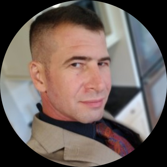Profile Picture of Mark Winfield (@applestrudel) on Poshmark
