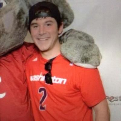 Profile Picture of Logan McCrary (@TheyCallmeLogz) on Twitter