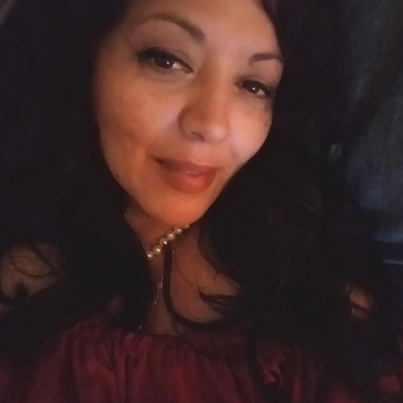 Profile Picture of Marinda Magidson (@missmarinda) on Poshmark