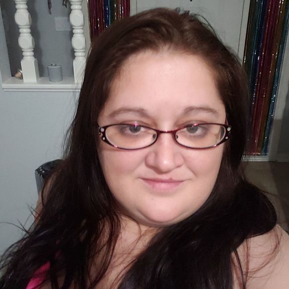 Profile Picture of Nykki Nykki (@nykkinykki) on Poshmark