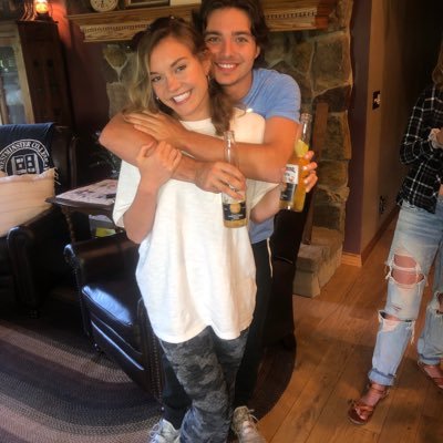 Profile Picture of Alex Hartle (@aleexx62) on Twitter