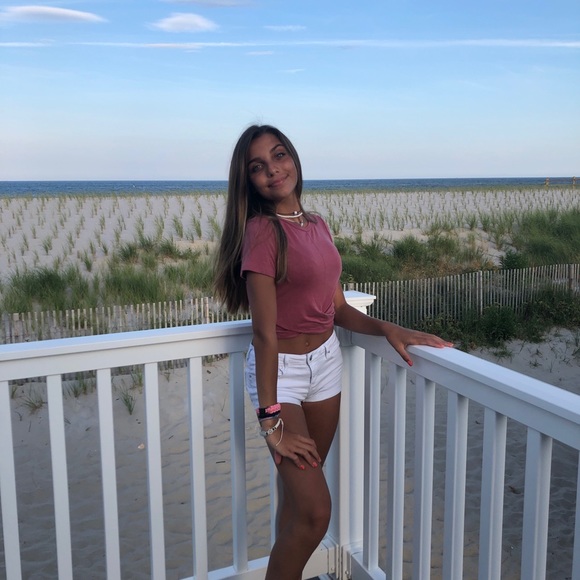 Profile Picture of Jaime Campanella (@jaimecamp) on Poshmark