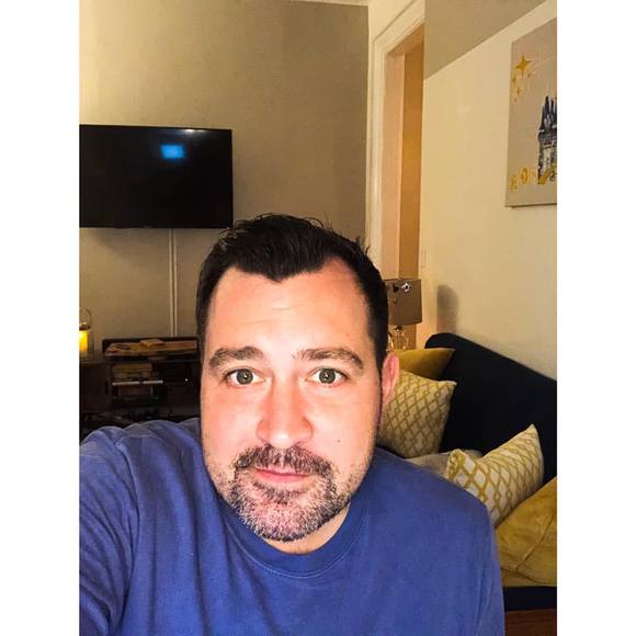 Profile Picture of Dustin Cross (@dcrossny) on Poshmark
