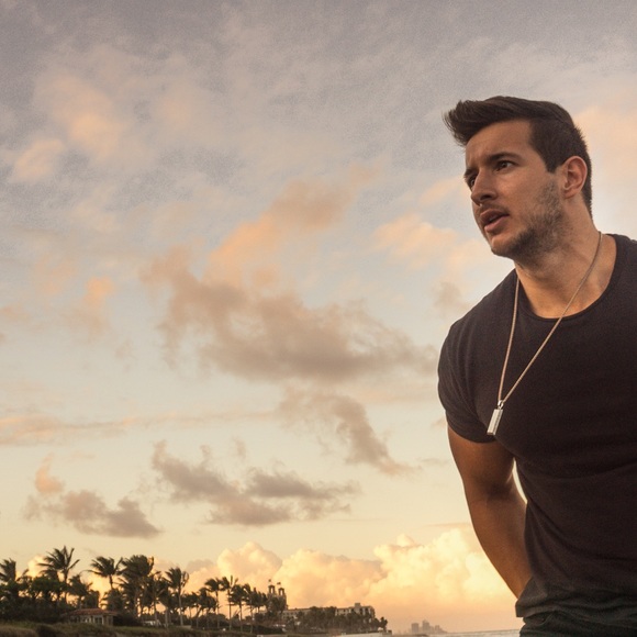 Filip Vicentijevic - Poshmark Profile Picture of Filip Vicentijevic (@filip94) on Poshmark