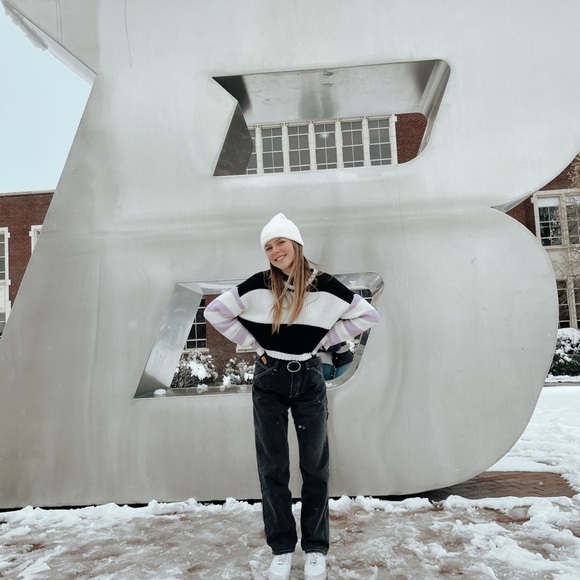 Profile Picture of Maddie Mcclintic (@maddiemclintic1) on Poshmark