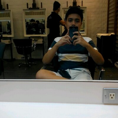 Profile Picture of Jake Ferrer (@OhNoItsJake) on Twitter