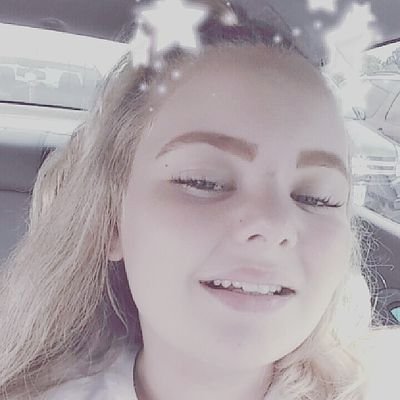 Profile Picture of Alyssa Crowell (@lyssac12345) on Twitter