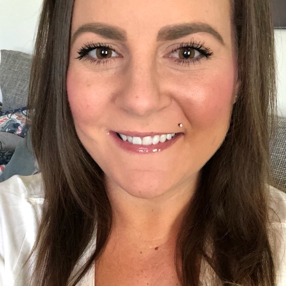 Profile Picture of Marcella Flierl (@mlf815) on Poshmark