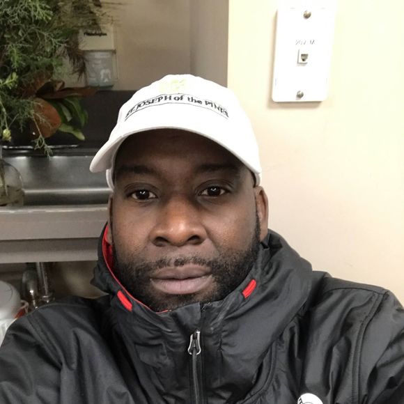Profile Picture of Andre Mcleod (@andremcleod) on Poshmark