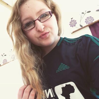 Profile Picture of Abbey Rowe (@5sosloverboom) on Twitter