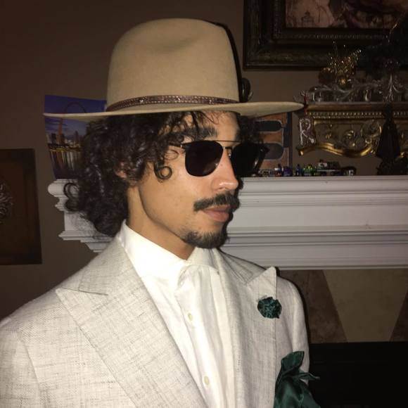 Profile Picture of Drew Mitchell (@di_drews) on Poshmark