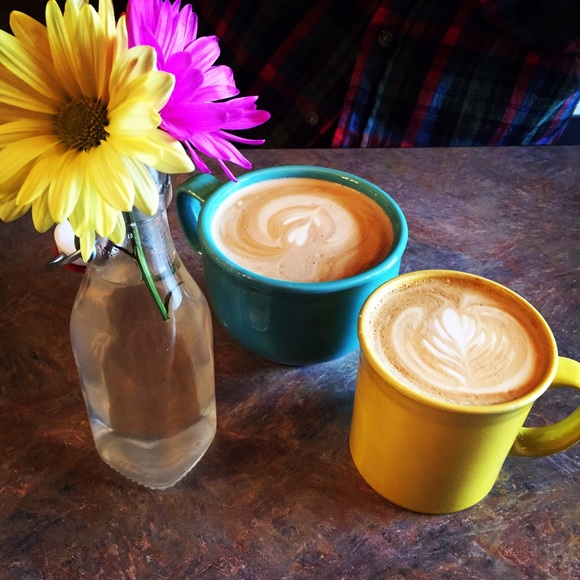 Profile Picture of Hope Rozelle (@hopopopee) on Poshmark