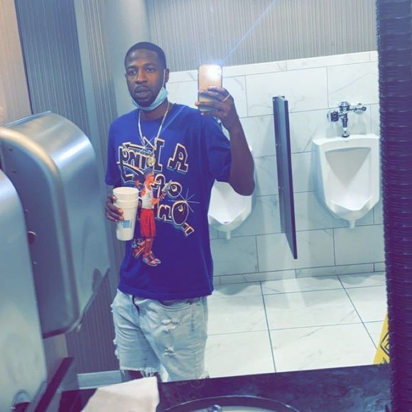 Profile Picture of Chaston Mullins (@chastonmullins) on Poshmark