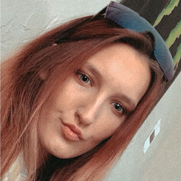 Profile Picture of Morgen Matney (@morgen_matney) on Poshmark