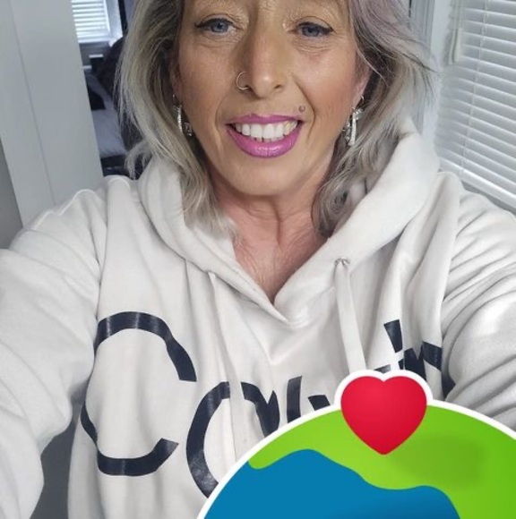 Profile Picture of Debbie d Labruno (@debbiedlimo) on Poshmark