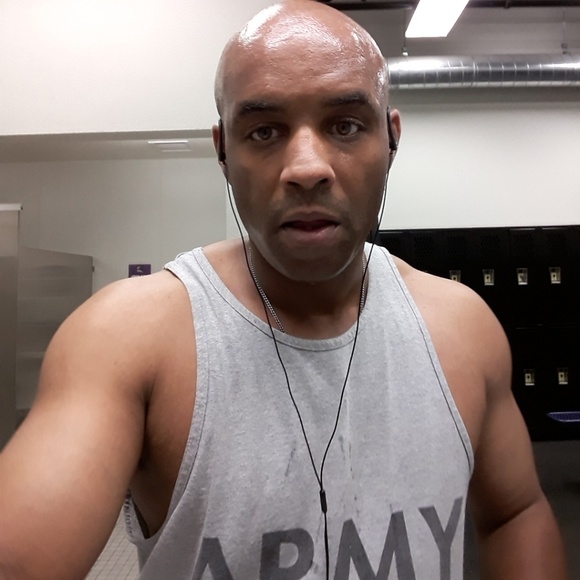 Profile Picture of Richard Orr (@richardo509) on Poshmark