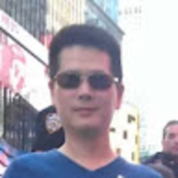 Profile Picture of Evan Gao (@xueyigao) on Poshmark