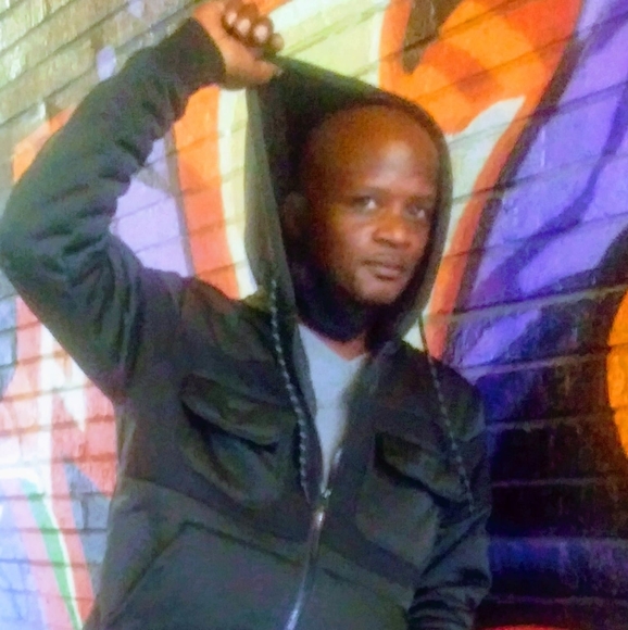 Profile Picture of Adrian Phillips (@adrianphilli376) on Poshmark