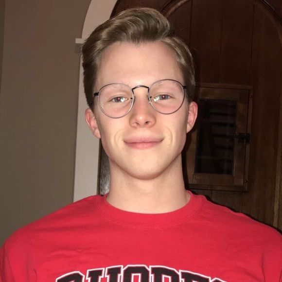 Profile Picture of Zac Gammons (@zacgammons) on Poshmark