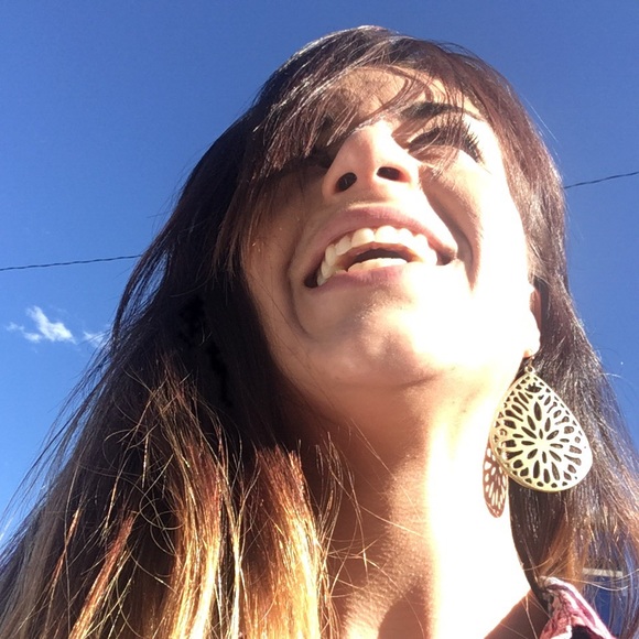 Laura Cynkar - Poshmark Profile Picture of Laura Cynkar (@laladybug7) on Poshmark