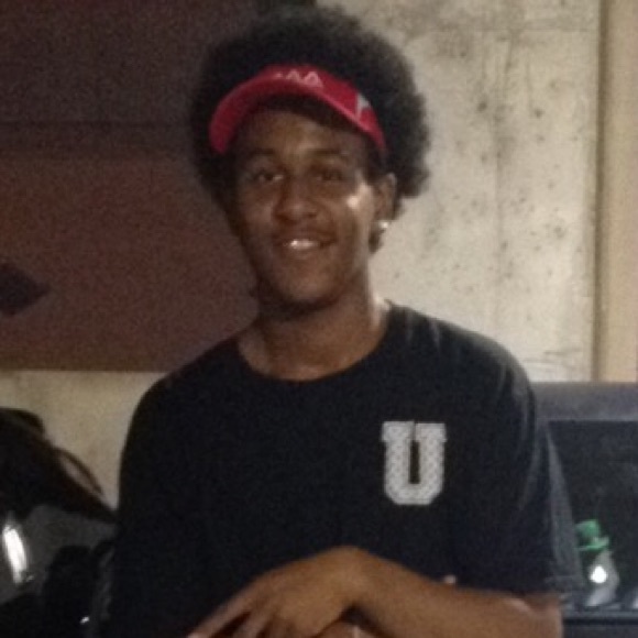 Profile Picture of Erik Richardson (@erikkrich) on Poshmark