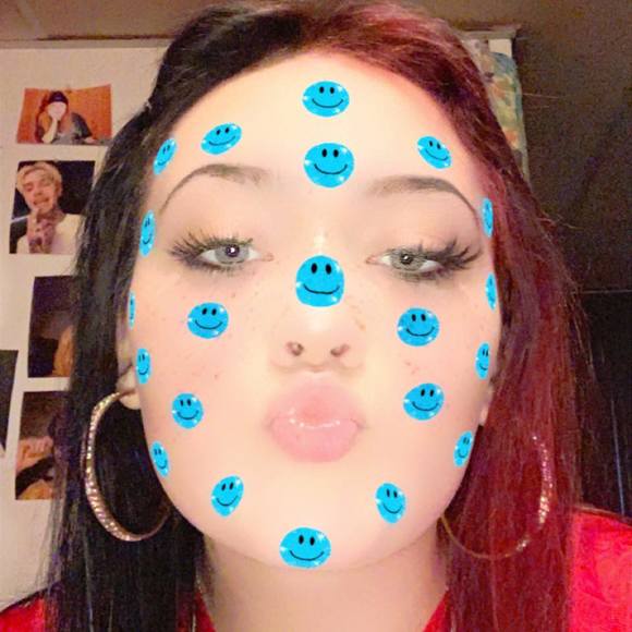 Profile Picture of Mercedes Coplien (@coplienmer) on Poshmark