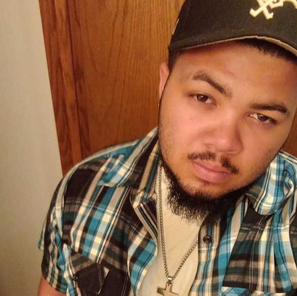 Profile Picture of John Davis (@liljohnjohn2000) on Poshmark