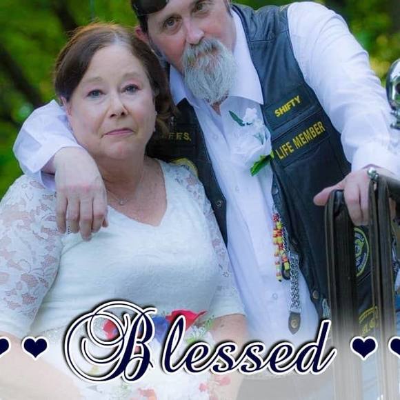 Profile Picture of Pam Janov (@pamjanov) on Poshmark