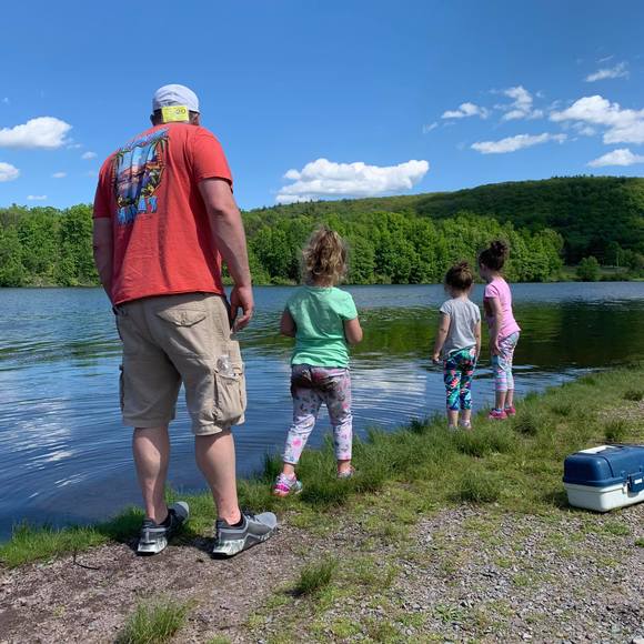 Profile Picture of Jeremy Shoemaker (@shoe0402) on Poshmark