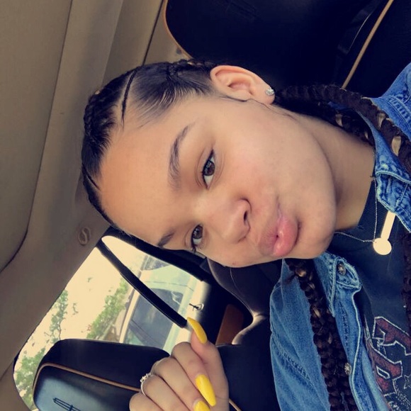 Profile Picture of Anjaleah Moore (@anjaleah22) on Poshmark