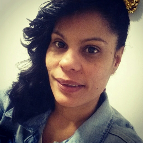 Profile Picture of Lizmarie Pedrogo (@chiquita06) on Poshmark