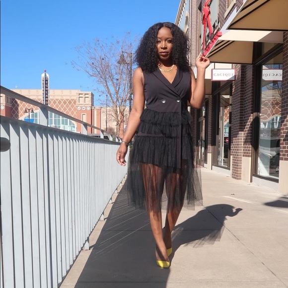 Profile Picture of Julia Akinlose (@juliaakinlose) on Poshmark