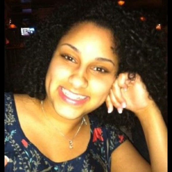 Profile Picture of Bri Espree (@baespree) on Poshmark