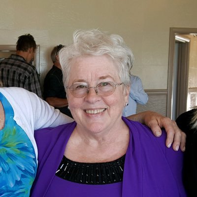 Profile Picture of Debbie Halvorson (@DebbieHalvorso6) on Twitter