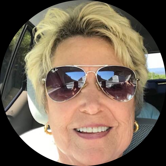 Profile Picture of Wanda Westergard (@nonnie327) on Poshmark