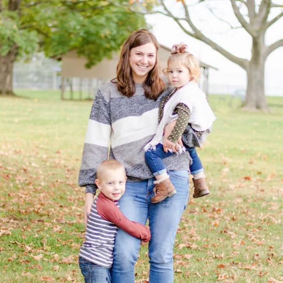 Profile Picture of Blakely Martin (@blakelymartin) on Poshmark