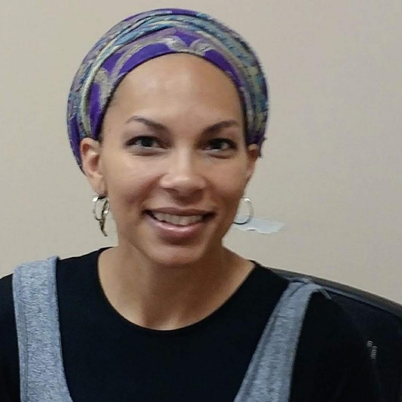 Profile Picture of Deanna Ogen (@deannaogen) on Poshmark