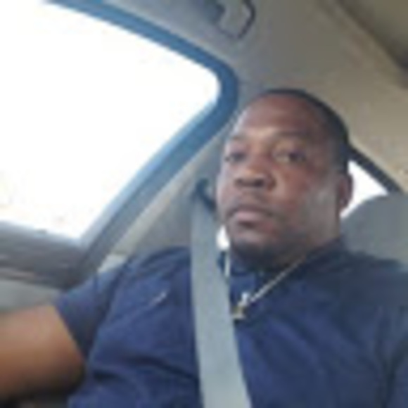 Profile Picture of Henry Singleton (@henry_singleton) on Poshmark