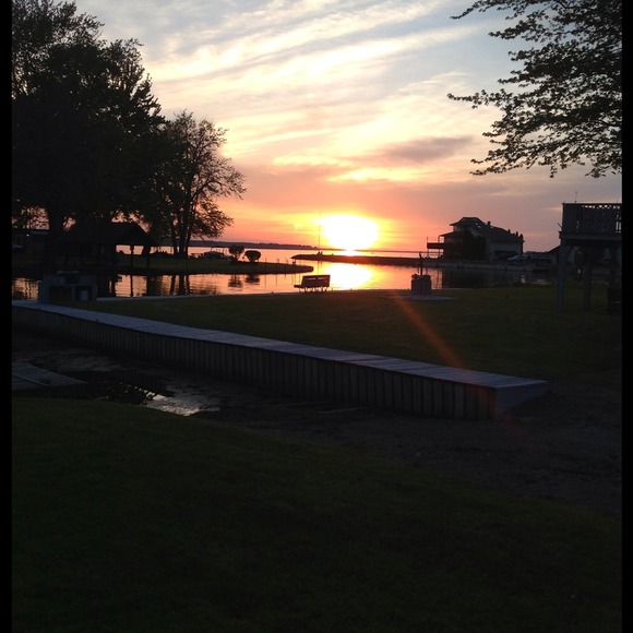 Profile Picture of Doris Collier (@dlaurey) on Poshmark