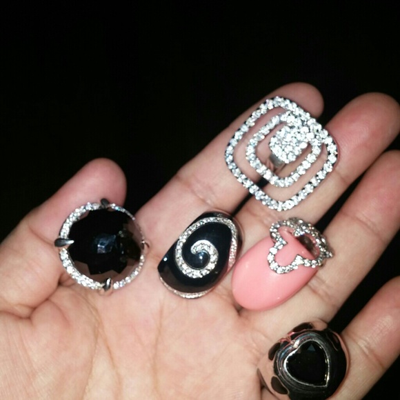 Profile Picture of Johana Cano (@johana79) on Poshmark