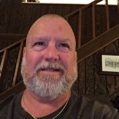 Profile Picture of Robert Strausser (@robert_lilbob47) on Twitter