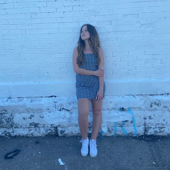 Profile Picture of Sydney Haedrich (@sydneyhaedrich) on Poshmark