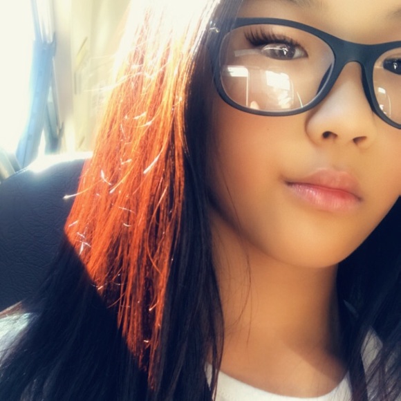 Profile Picture of Winnie Zhang (@zhangwinnie10) on Poshmark