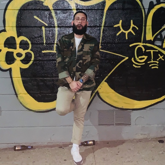 Profile Picture of Juan abraham Gordillo (@jaydillo10) on Poshmark