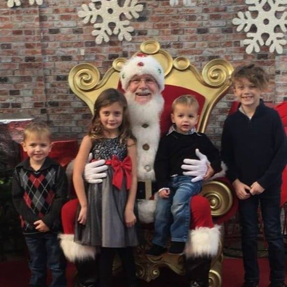 Profile Picture of Brad Benich (@brad0988) on Poshmark