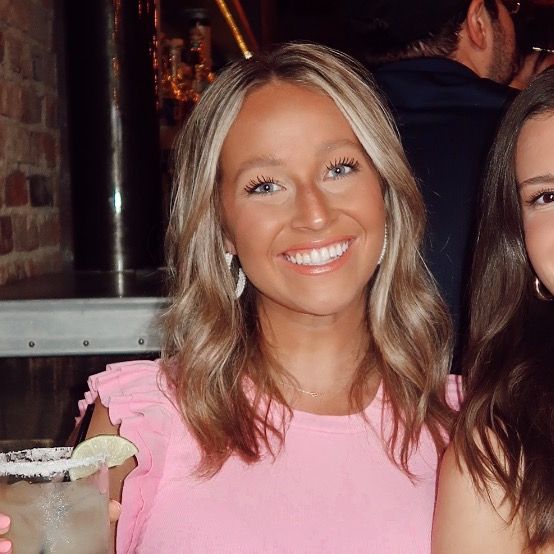 Profile Picture of Loren (@loren.brook2) on Tiktok