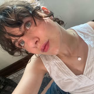 Profile Picture of Rosie (@rosehull) on Instagram